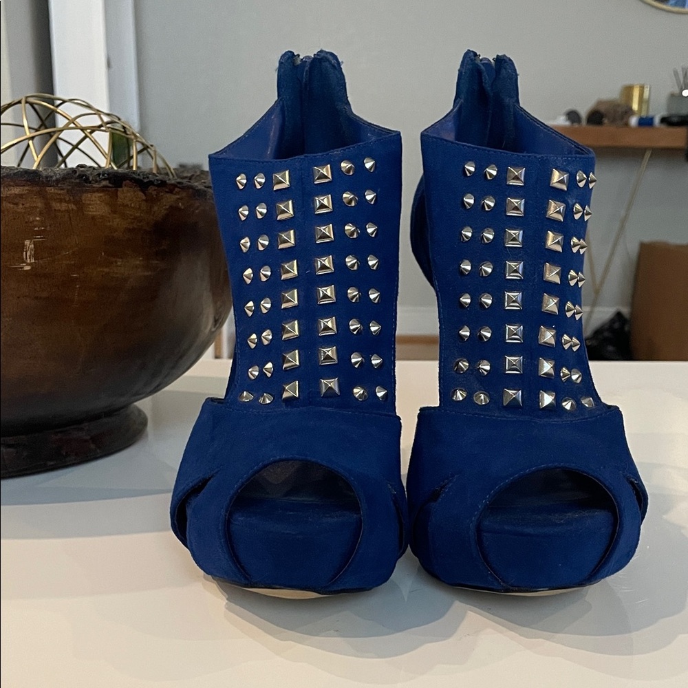 Rock Revival Royal Blue Studded Heels Size 7.5